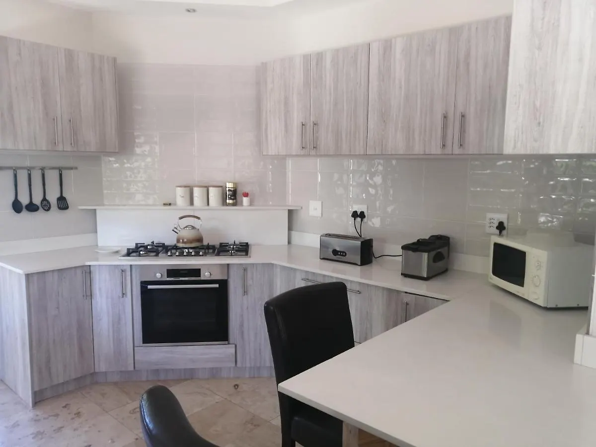 Bed & Breakfast Yashemah Cape Town Halal Guesthouse